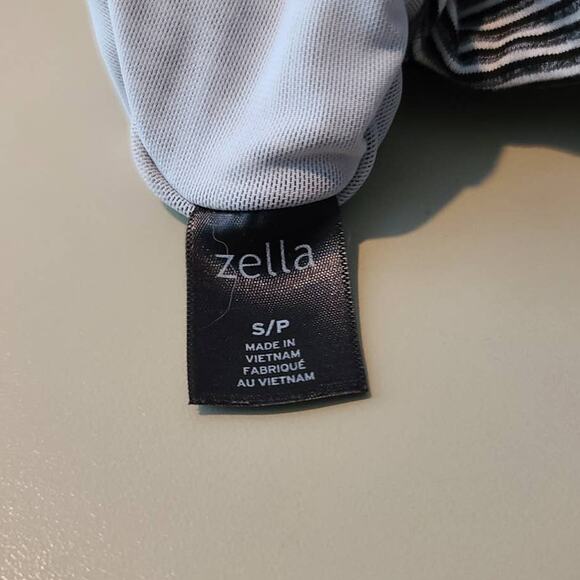 Zella black grey striped capri leggings - small - Picture 2 of 5